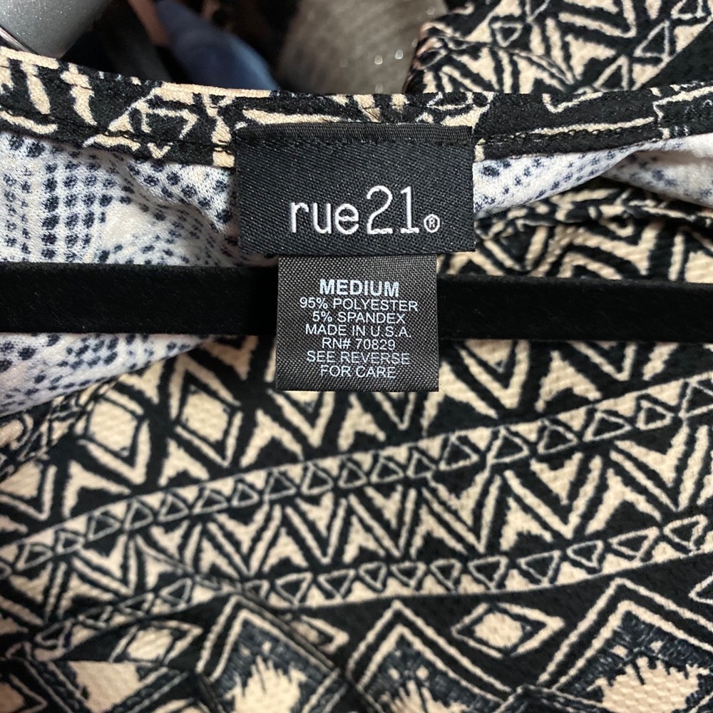 Aztec Design Mini Dress - Picture 3 of 3